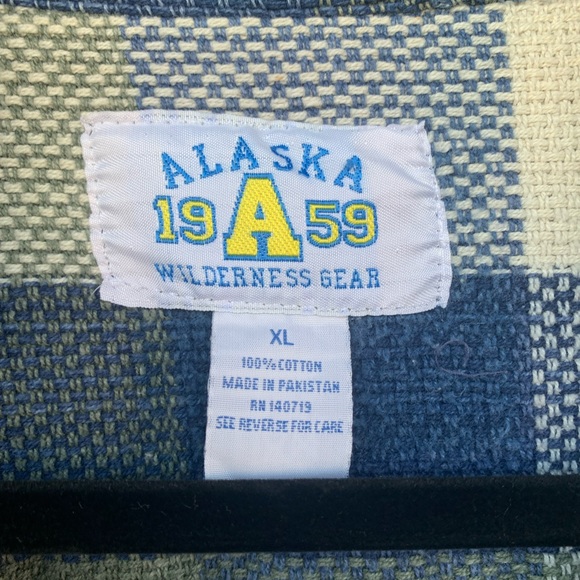 Plaid Flannel Jacket Size X Large - Picture 4 of 5